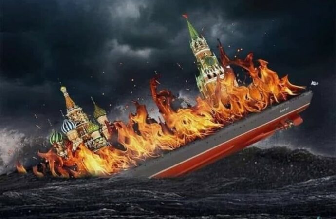 Вражеский крейсер «Москва» догорает в Черном море (видео)