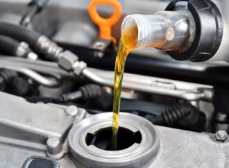 Як вибрати моторне масло для автомобіля?