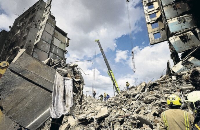 Первые полосы мировых СМИ о войне в Украине: 12 апреля