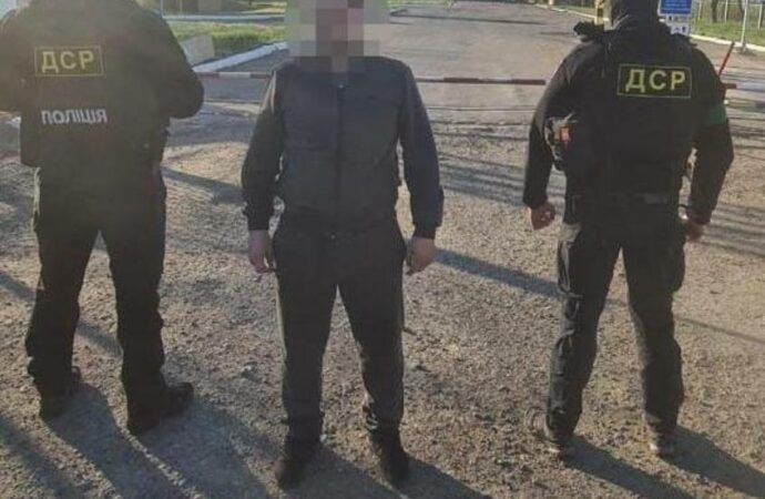 Співпрацював з рф: з Одеси видворили кримінального «авторитета»