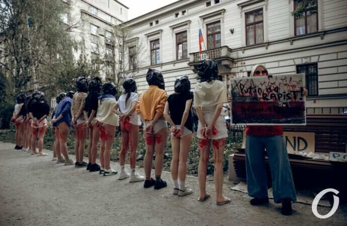 Акция у посольства рф в Кракове6