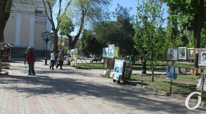 Соборная площадь, картины