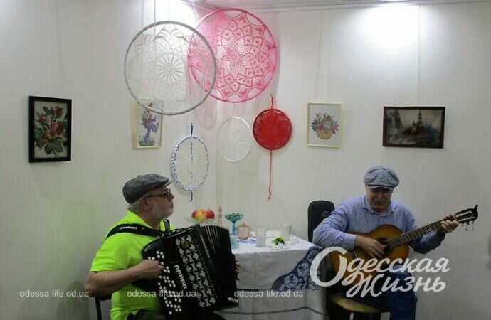 Выставка "Кружева времени", музыканты