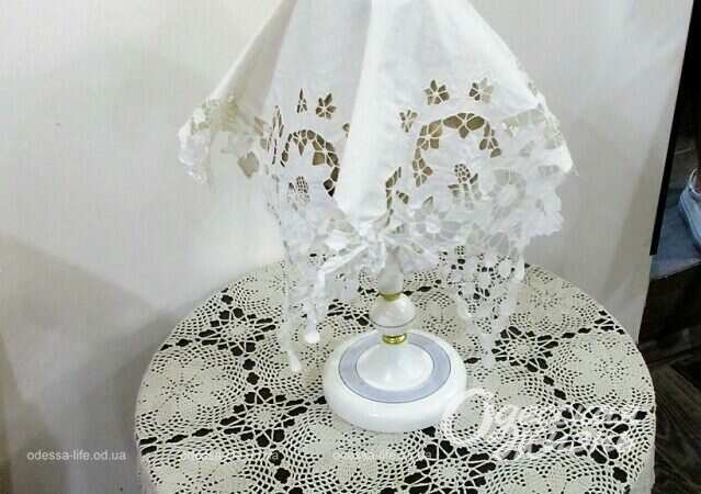 Выставка "Кружева времени", салфетка и абажур