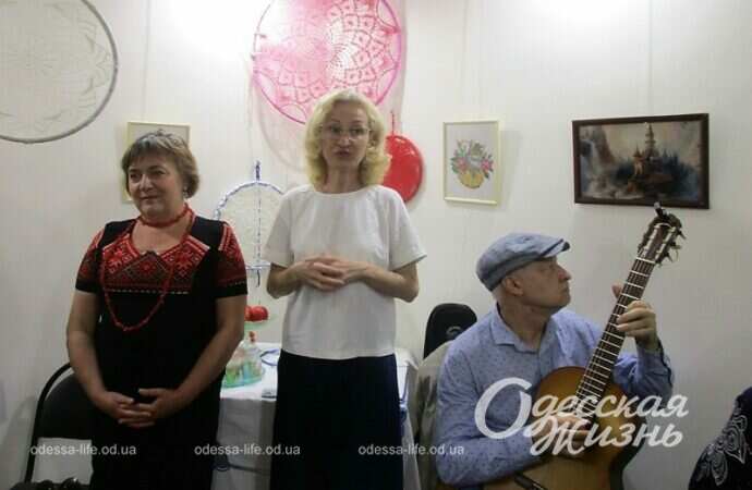 Выставка "Кружева времени", музыка