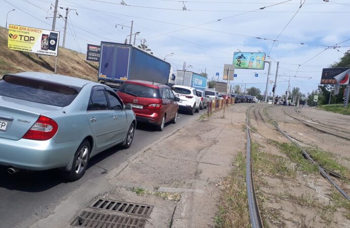 очередь на АЗС