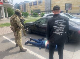 Чтобы сбежать из Украины, мужчины платили «перевозчику» большие деньги