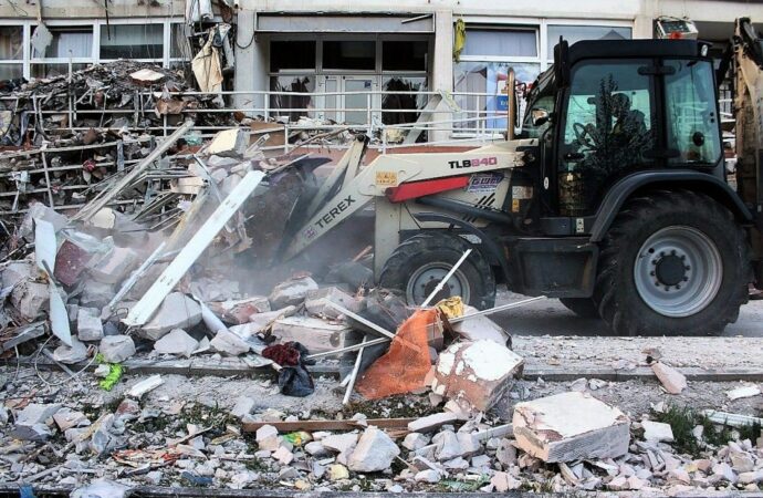 Шістьсот сумних тонн: в Одесі розчистили завали житлового будинку, яким ударила рашистська ракета (фото)