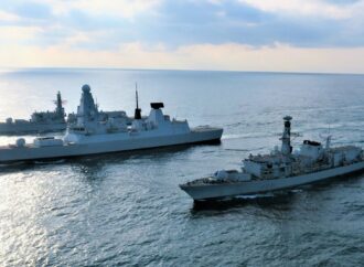 Британия на будет отправлять флот в Черное море для конвоя зерновозов — СМИ