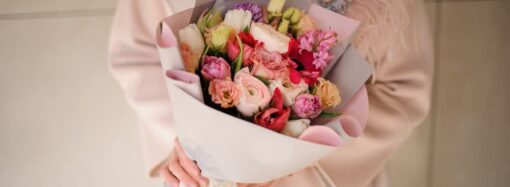 Квіти та подарунки з доставкою по всій Україні