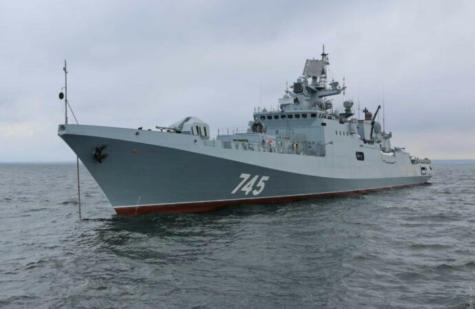 У Чорному морі знову з’явився крейсер «Адмірал Макаров» – хоче повторити долю «Москви»?
