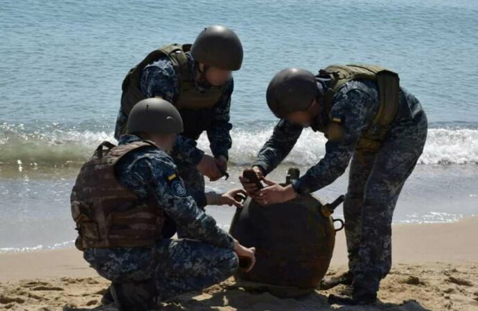 Військові підсумки 31 травня на Одещині: мінус дві міни та «привіт» колаборантам