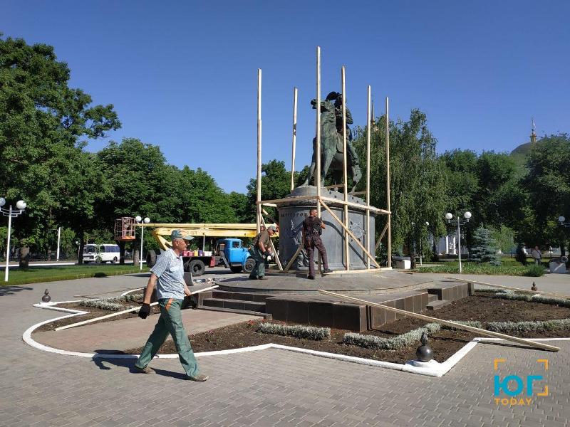 Измаил, памятник Суворову