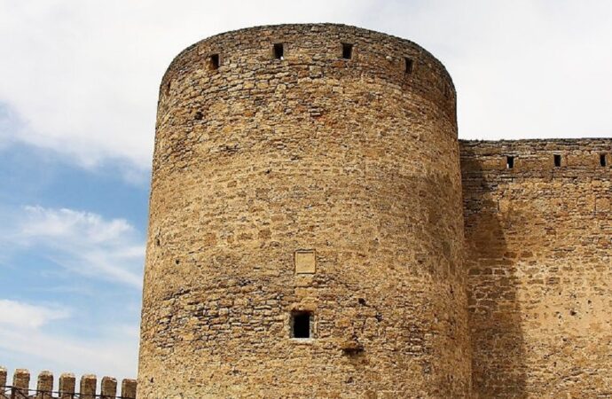 В Аккерманской крепости восстановили давнюю турецкую закладную плиту