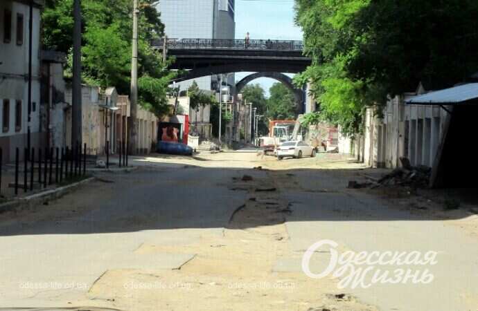 Деволановский спуск, июнь 2022 года, дорога