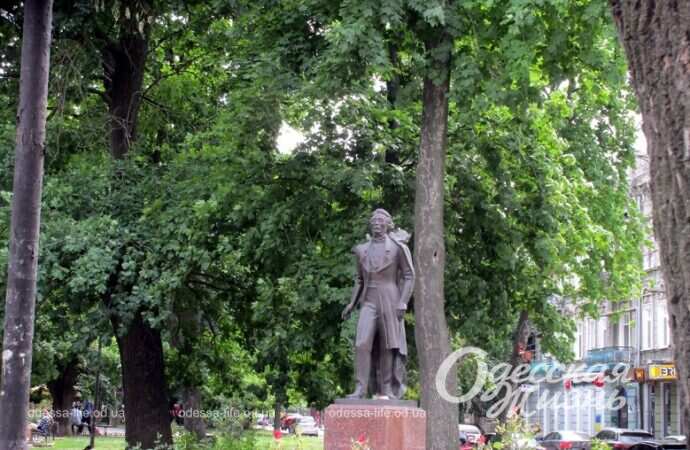 Александровский проспект, лето 2022-3