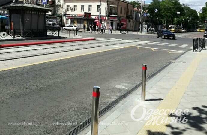 перекресток на углу Преображенской и Пантелеймоновской