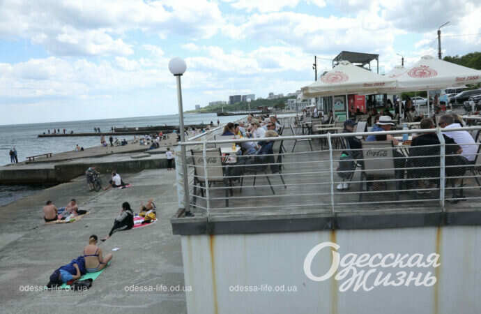 кафе на пляже