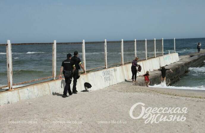 полиция на пляже