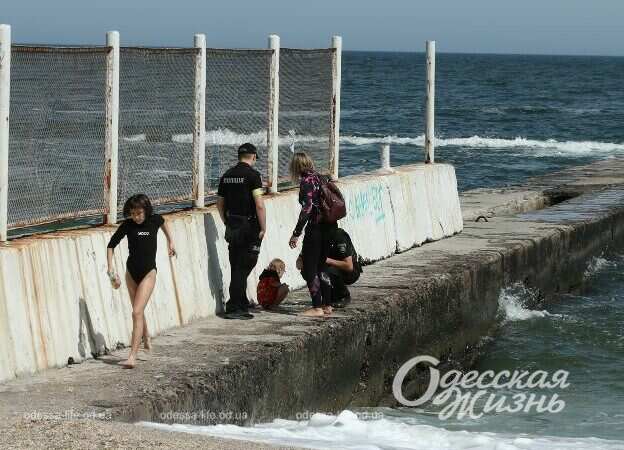 полиция на пляже