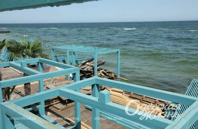 кафе на пляже