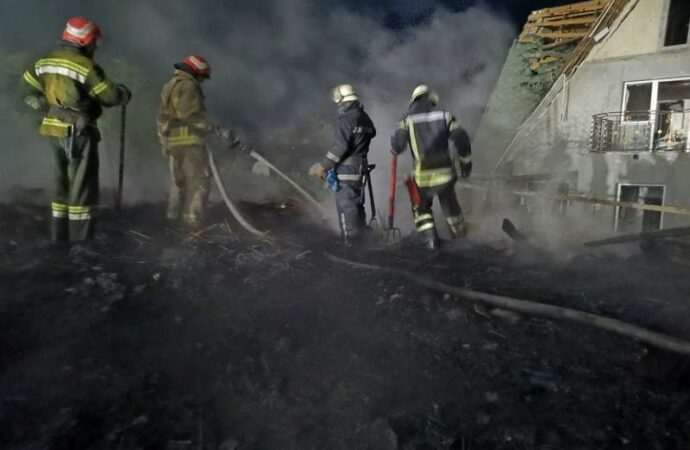 Последствия ракетного удара в Одесском районе6