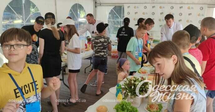 мини-Диснейленд в сквере Гамова5