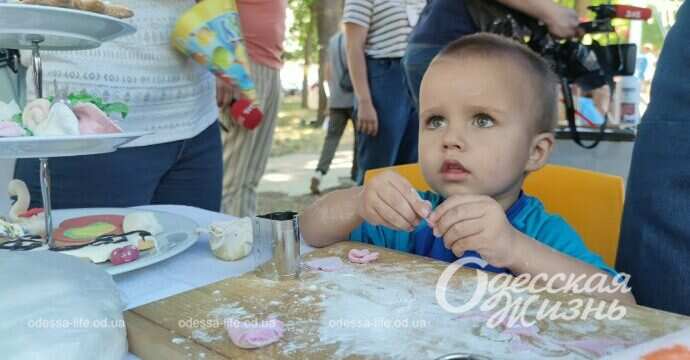 мини-Диснейленд в сквере Гамова4