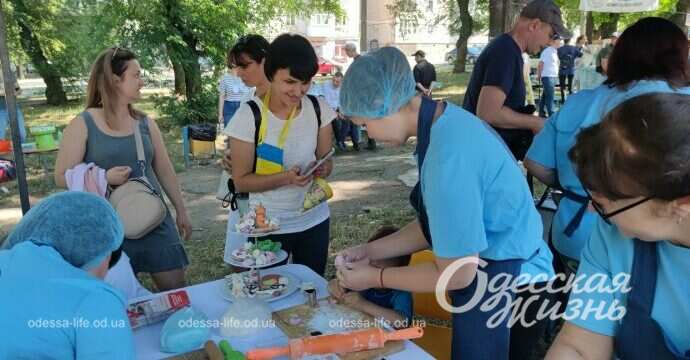 мини-Диснейленд в сквере Гамова3