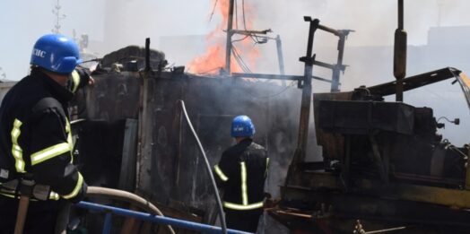 Одеса потрапила під потужний обстріл: постраждав Одеський порт (відео, фото)