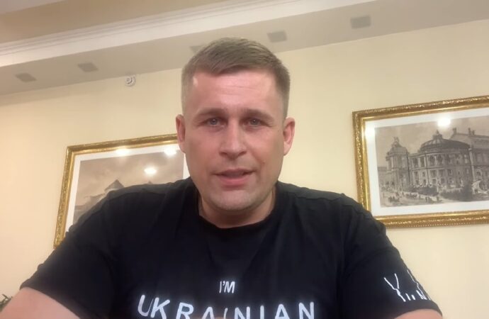Максим Марченко: путин испугался и не приехал смотреть на прыжки в воду российских моряков