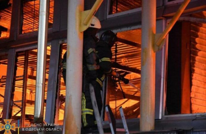 ракетный удар в Одессе, ликвидация последствий3