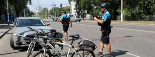 Патрульные на велосипедах провели рейд по велодорожкам Одессы (фото)