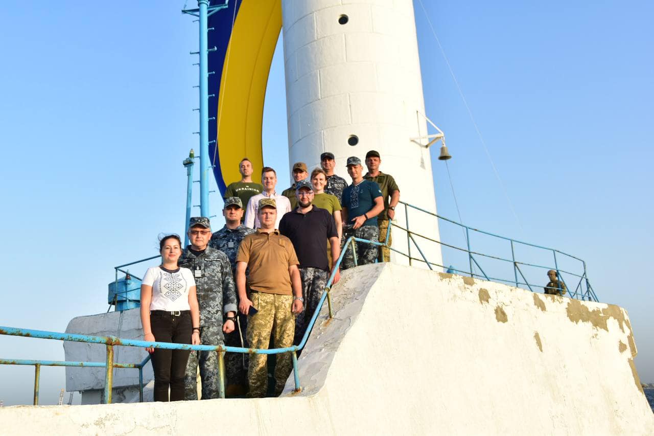 флаг Украины украсил Воронцовский маяк
