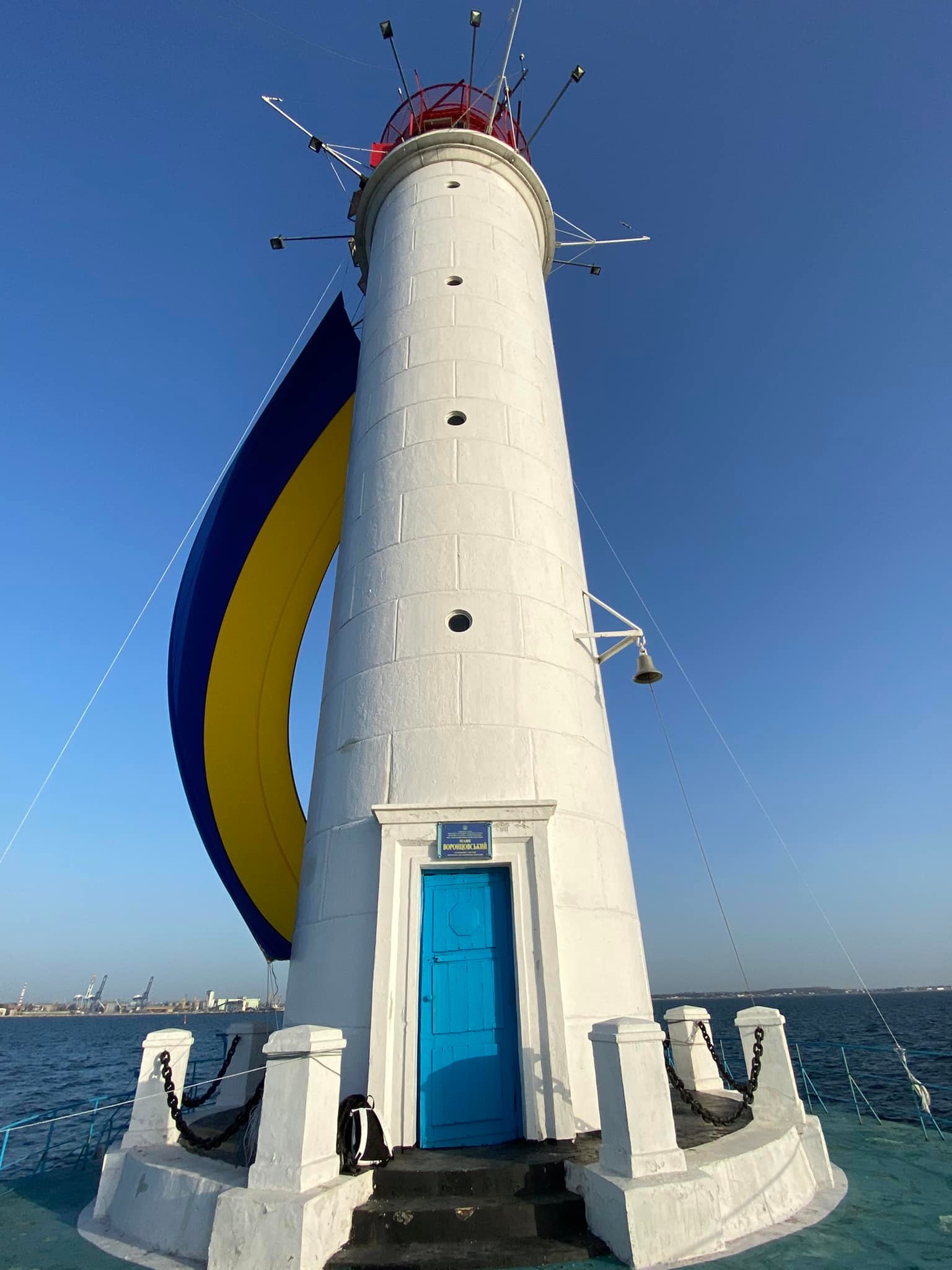 прапор України прикрасив Воронцовський маяк