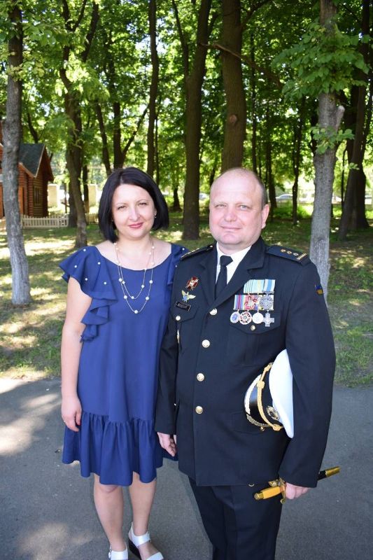 Полковник Игорь Бедзай с женой