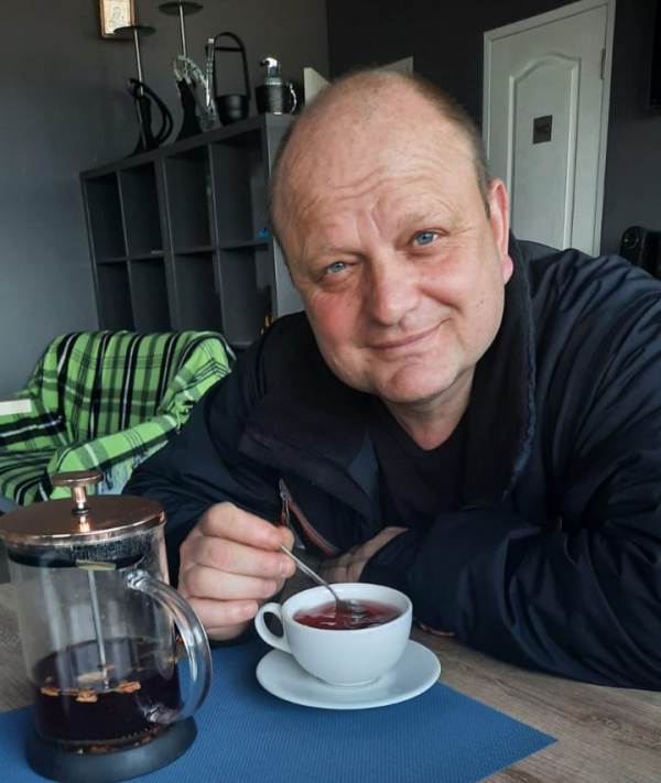 Полковник Игорь Бедзай в кафе