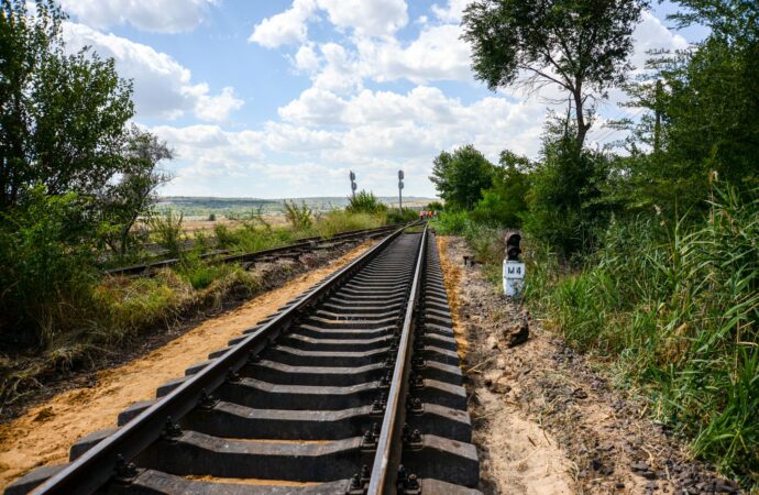 На Одесщине два поезда сошли с рельс: что случилось
