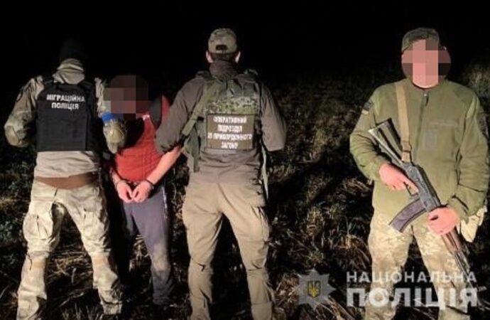 Мешканці Одеської області переправляли ухилістів за кордон, недорого