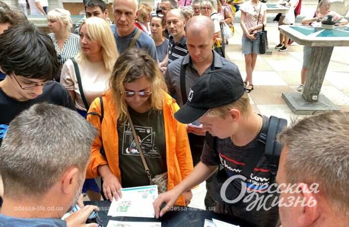 Марки с котиками, покупатели