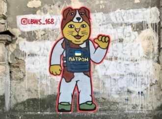 На Італійському бульварі в Одесі помічений кіт Патрон – фотофакт