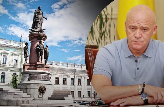 Мер Одеси вже не проти проголосувати за демонтаж пам’ятника Катерині II