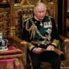 Карл или Чарльз: в чем причина путаницы в имени короля Великобритании