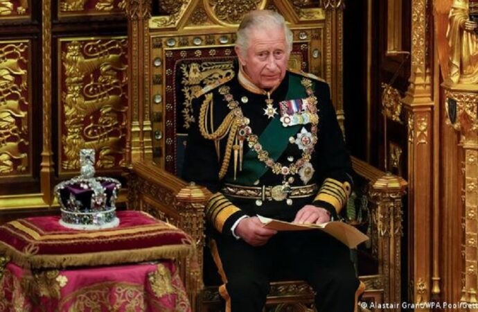Украинцы не могут решить, как правильно называть нового короля Великобритании