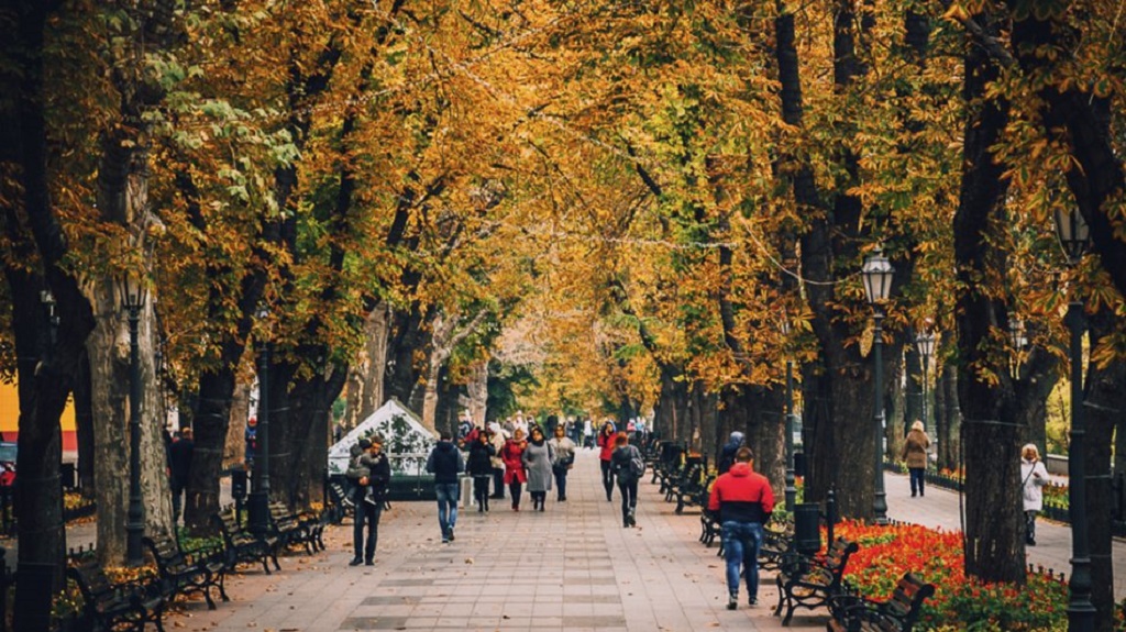 приморський бульвар восени