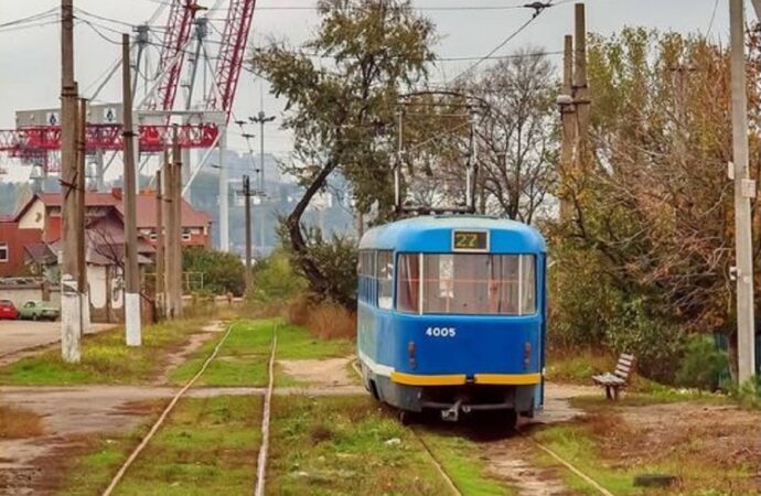 Из-за нового трамвая с Котовского на Таирова возникли транспортные проблемы
