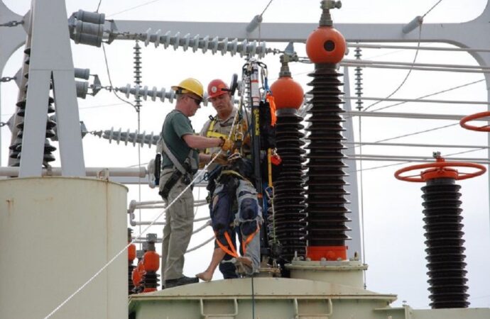Енергетики розповіли, як відбувається відновлення енергомереж Одеси після обстрілу