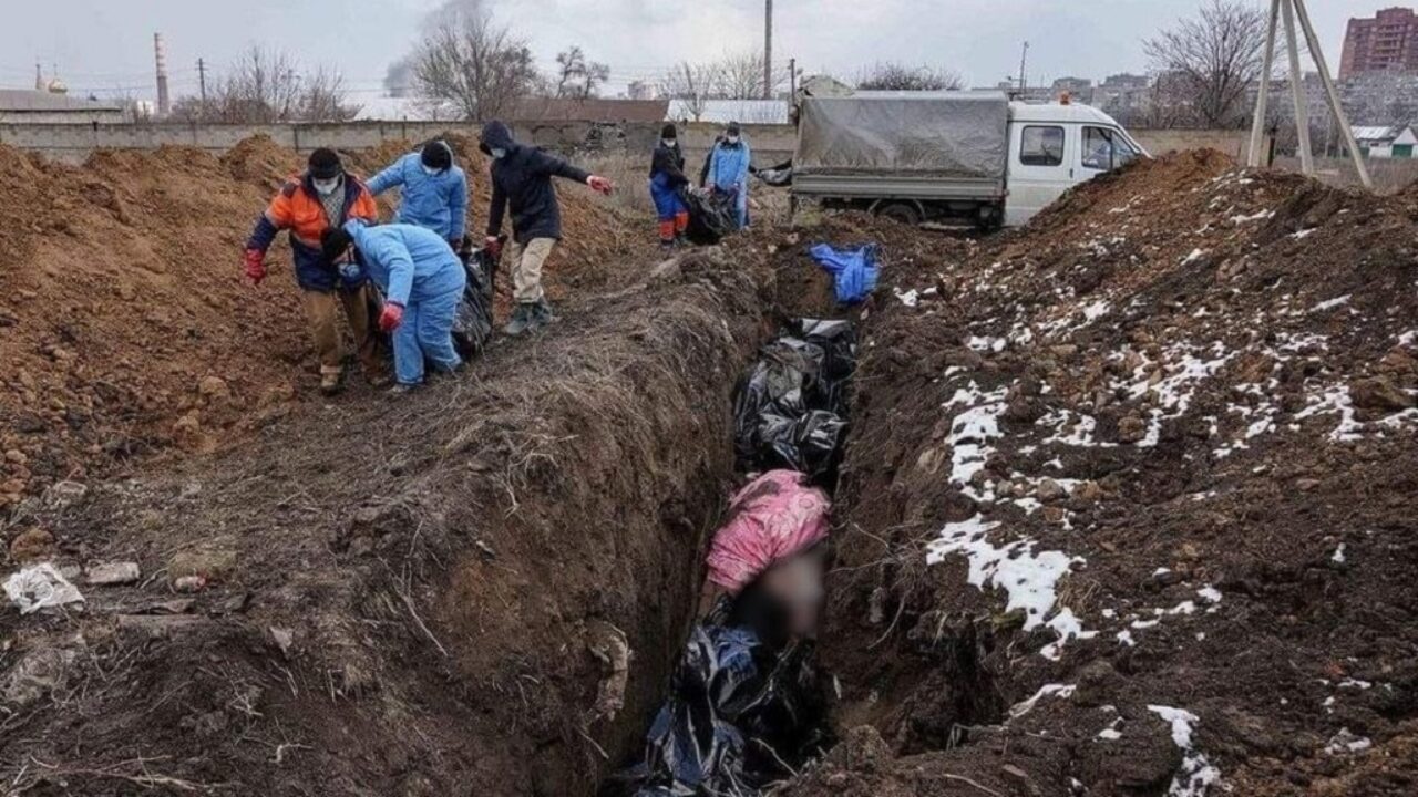 Спасались в могиле и хоронили изнасилованных: рассказ беженцев | Новости  Одессы