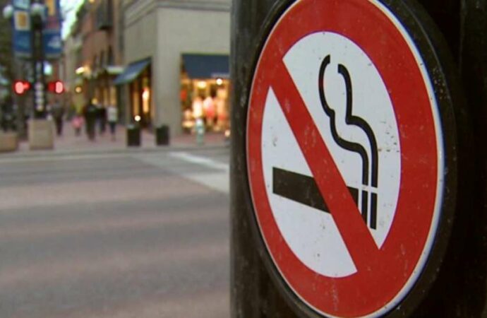 Как пожаловаться на курение в общественном месте