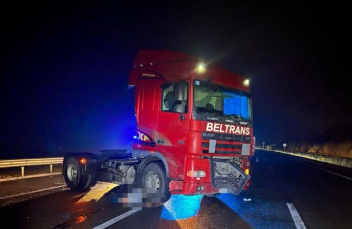 Смертельное ДТП на трассе Одесса – Киев: грузовик сбил женщину